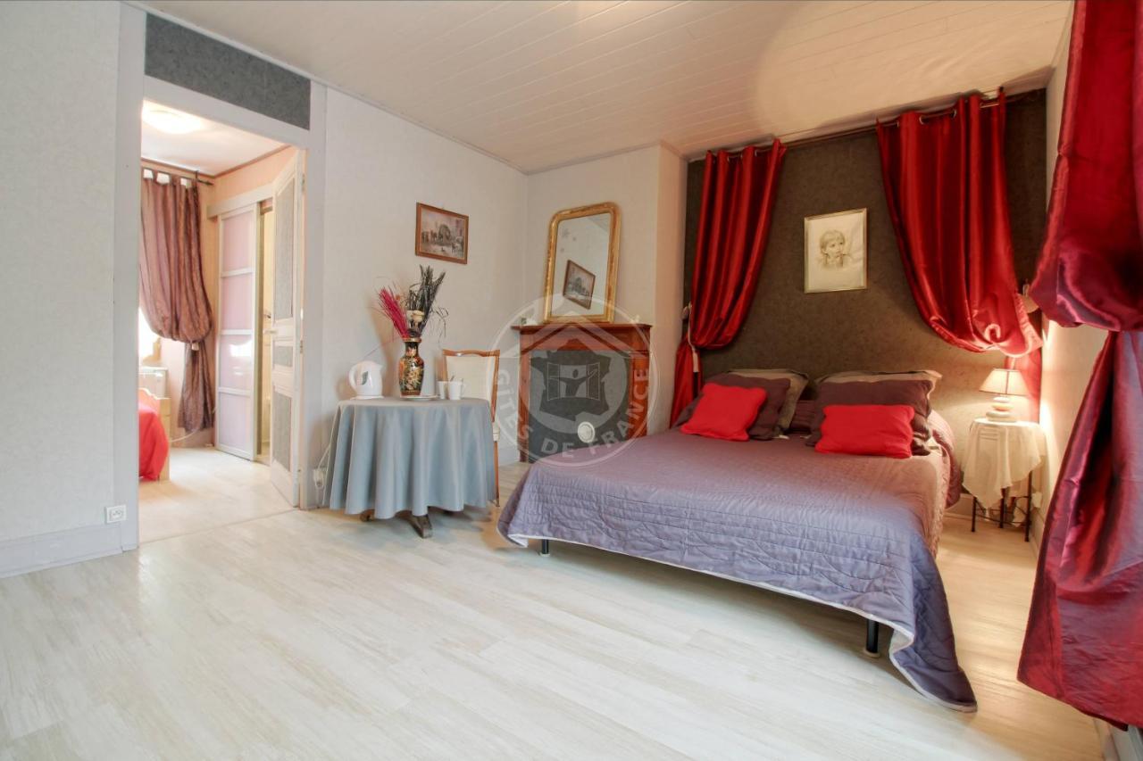Chez Sanyou Bed & Breakfast *
